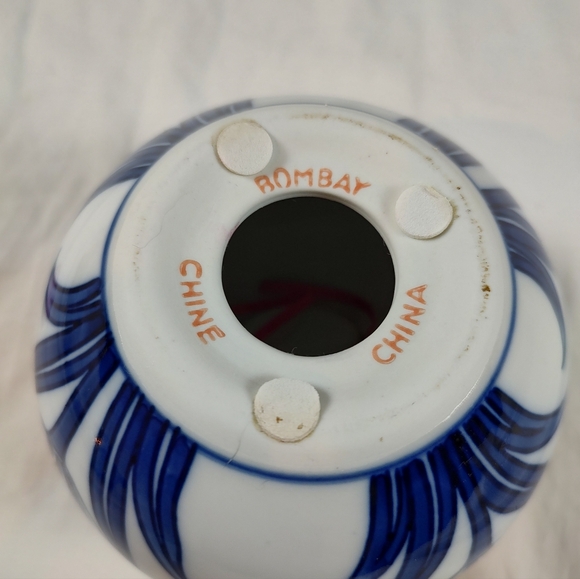 Bombay Blue White Floral Porcelain Sphere Tealight Candle Holder - Picture 8 of 9